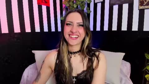 Snapshot of liz_goth chatting on June 2026 02:17:02 PM Liz online show from June 2026 02:17:02 PM