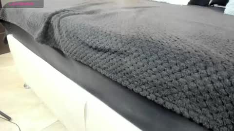 Snapshot of liz_holmes chatting on January 2025 10:07:02 AM Liz online show from January 2025 10:07:02 AM