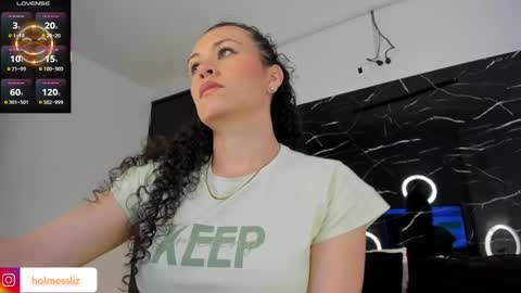 Snapshot of liz_holmes chatting on March 2025 11:53:02 AM Liz online show from March 2025 11:53:02 AM