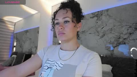 Snapshot of liz_holmes chatting on September 2025 10:27:01 AM Liz online show from September 2025 10:27:01 AM