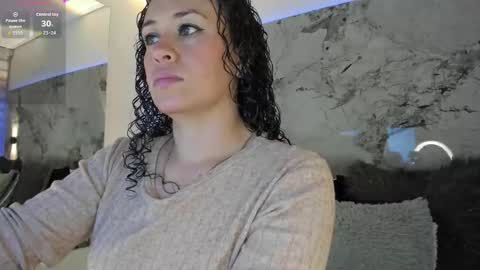 Snapshot of liz_holmes chatting on October 2025 10:18:01 AM Liz online show from October 2025 10:18:01 AM