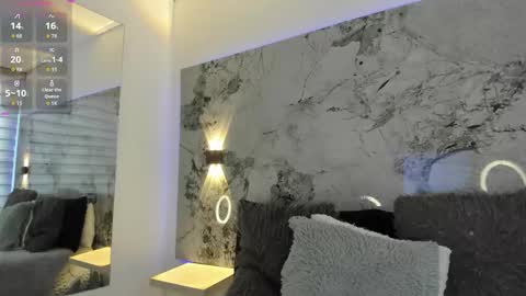 Snapshot of liz_holmes chatting on October 2025 11:53:02 AM Liz online show from October 2025 11:53:02 AM