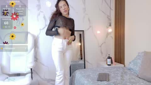Snapshot of liz_merchan chatting on May 2026 07:11:02 PM liz online show from May 2026 07:11:02 PM