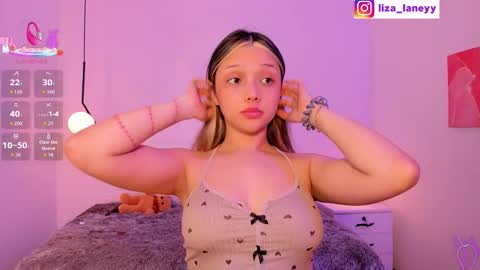 Snapshot of liza_bennet chatting on March 2026 03:40:01 PM Liza online show from March 2026 03:40:01 PM