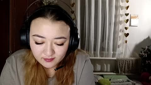 Molly online show from March 2026 05:35:01 PM