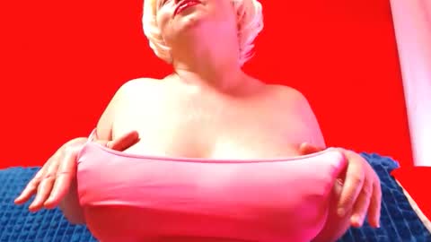 Snapshot of lizabrazzer chatting on April 2026 04:08:02 AM LizaBrazzer online show from April 2026 04:08:02 AM