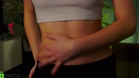 Snapshot of lizbethcoll chatting on December 2024 09:02:02 PM Sunnheart online show from December 2024 09:02:02 PM