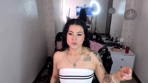 Snapshot of lizha_milf chatting on November 2025 02:17:01 PM Lizha online show from November 2025 02:17:01 PM