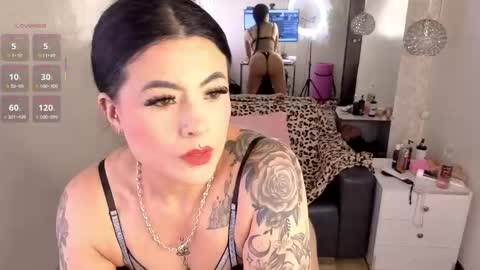 Snapshot of lizha_milf chatting on November 2025 04:28:02 PM Lizha online show from November 2025 04:28:02 PM
