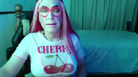 Snapshot of lizicherystrawbery chatting on April 2026 09:30:01 AM Lizi Chery Strawbery online show from April 2026 09:30:01 AM