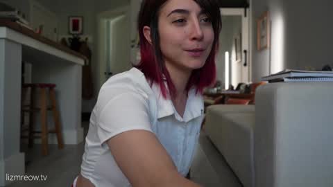 Liselle online show from November 2025 07:45:01 PM