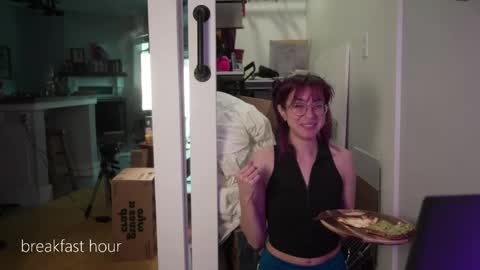 Snapshot of lizmreow chatting on March 2026 09:48:01 PM Liselle online show from March 2026 09:48:01 PM