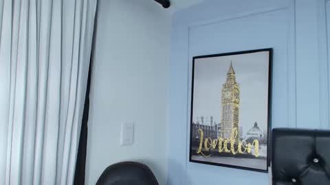 Lizz  online show from December 2024 12:16:02 PM