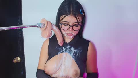 Lizz  online show from February 2025 06:15:02 PM