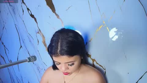 Lizz  online show from December 2025 12:03:02 PM