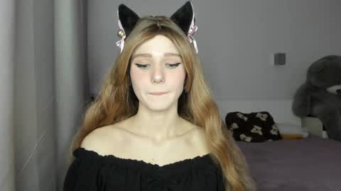 Snapshot of lizza_a chatting on April 2026 05:18:01 PM lizza_a online show from April 2026 05:18:01 PM