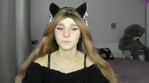 Snapshot of lizza_a chatting on April 2026 05:17:01 PM lizza_a online show from April 2026 05:17:01 PM