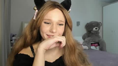 Snapshot of lizza_a chatting on May 2026 05:29:02 PM lizza_a online show from May 2026 05:29:02 PM