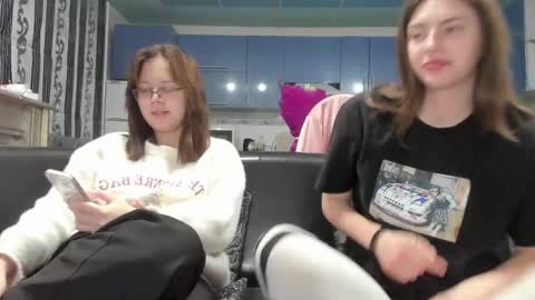 lizzi_muur online show from February 2025 05:36:02 PM