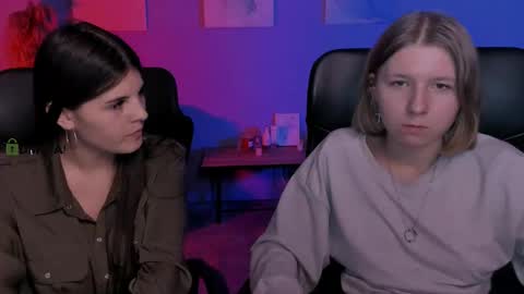 Snapshot of lizzie_boom chatting on March 2026 08:25:01 PM lizzie_boom online show from March 2026 08:25:01 PM