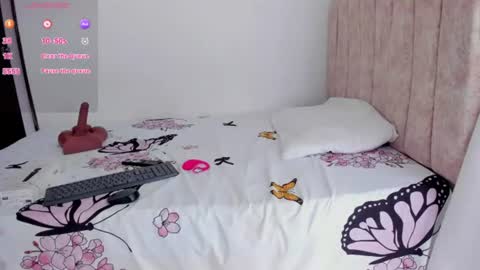 Snapshot of lizziemontana2 chatting on July 2026 07:24:01 PM online show from July 2026 07:24:01 PM