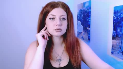 Lizzy3 online show from October 2025 06:29:01 PM