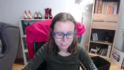 Lizzy online show from November 2025 05:17:02 AM