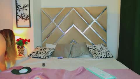 Snapshot of lizzymontana chatting on January 2026 02:58:01 AM Liz online show from January 2026 02:58:01 AM