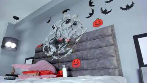 Snapshot of lizzypink1 chatting on October 2025 06:02:02 AM Lizzy Punk online show from October 2025 06:02:02 AM