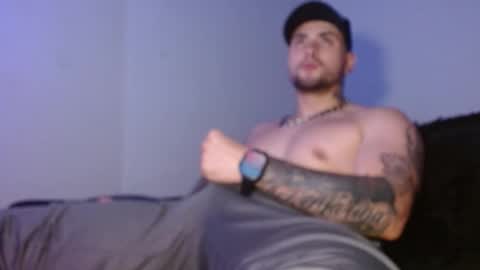 Snapshot of lliamm_2 chatting on October 2025 04:33:01 AM lliamm 2 online show from October 2025 04:33:01 AM