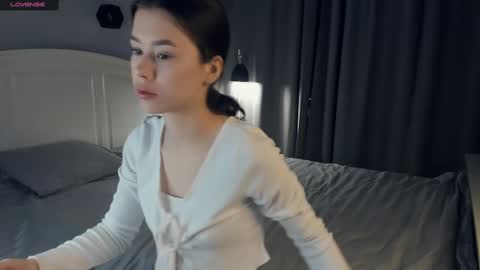 Arina online show from March 2025 06:27:01 AM