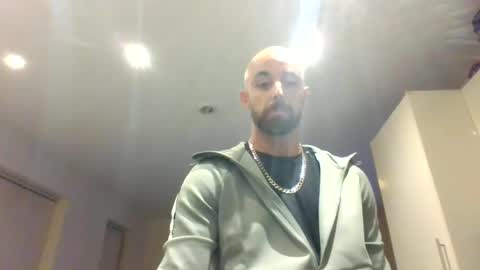 Snapshot of llleeeooonnn69 chatting on February 2025 06:23:02 PM Leon online show from February 2025 06:23:02 PM