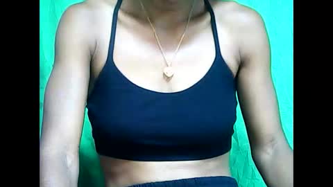 llouisse online show from April 2026 03:41:02 PM