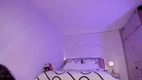 Snapshot of lm_kloeeh chatting on March 2026 12:06:02 AM Kloe see you 28-11 to celebrate my birthday online show from March 2026 12:06:02 AM