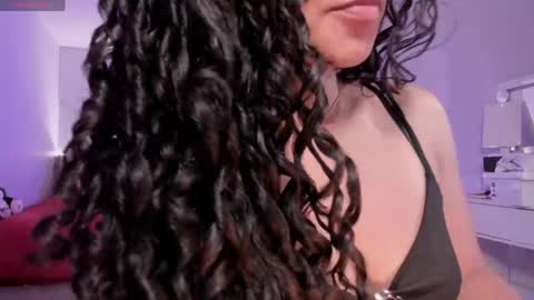 Snapshot of lm_kloeeh chatting on April 2026 02:03:02 AM Kloe see you 28-11 to celebrate my birthday online show from April 2026 02:03:02 AM