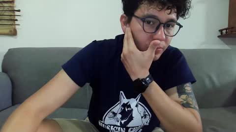 Snapshot of lobomx19 chatting on March 2025 03:38:02 PM Lobo online show from March 2025 03:38:02 PM