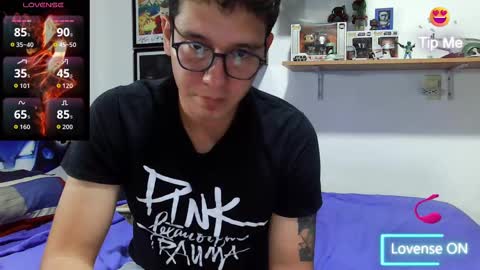 Snapshot of lobomx19 chatting on September 2025 01:50:01 AM Lobo online show from September 2025 01:50:01 AM