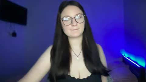 locaalis1 online show from October 2025 11:22:02 AM