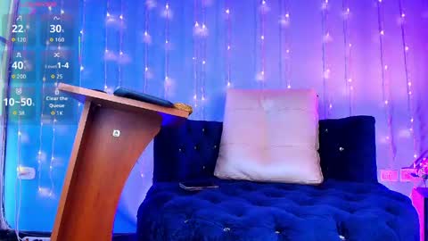 Snapshot of logan_adams27 chatting on April 2026 12:20:02 PM Logan online show from April 2026 12:20:02 PM