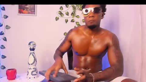 Snapshot of logan_drakex chatting on March 2025 07:52:01 AM LOGAN DRAKE online show from March 2025 07:52:01 AM