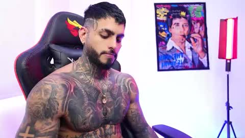 logan_hugh8 online show from December 2025 02:47:02 PM