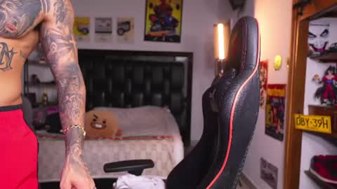 logan_hugh8 online show from July 2026 10:31:02 PM