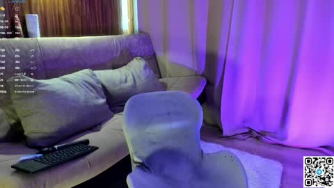 Snapshot of logan_mett chatting on April 2026 01:56:01 PM Logan online show from April 2026 01:56:01 PM