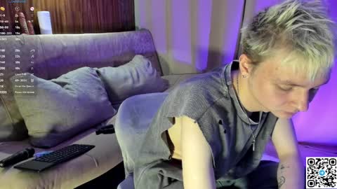 Snapshot of logan_mett chatting on April 2026 03:45:01 PM Logan online show from April 2026 03:45:01 PM