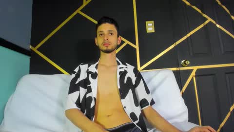 Snapshot of logan_rogers chatting on September 2025 04:29:02 PM Logan Rogers online show from September 2025 04:29:02 PM