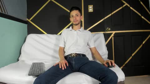 Snapshot of logan_rogers chatting on September 2025 12:21:02 PM Logan Rogers online show from September 2025 12:21:02 PM