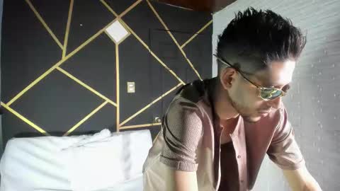 Snapshot of logan_rogers chatting on October 2025 03:56:02 PM Logan Rogers online show from October 2025 03:56:02 PM