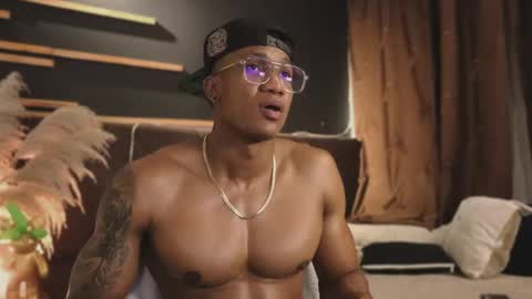 logan_varela online show from January 2025 04:47:01 AM