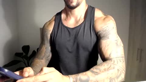 Snapshot of loganhod chatting on May 2026 05:13:01 AM Logan Wolfp online show from May 2026 05:13:01 AM