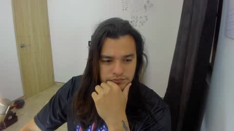 Snapshot of loganhot22 chatting on December 2024 05:07:02 AM Logan online show from December 2024 05:07:02 AM